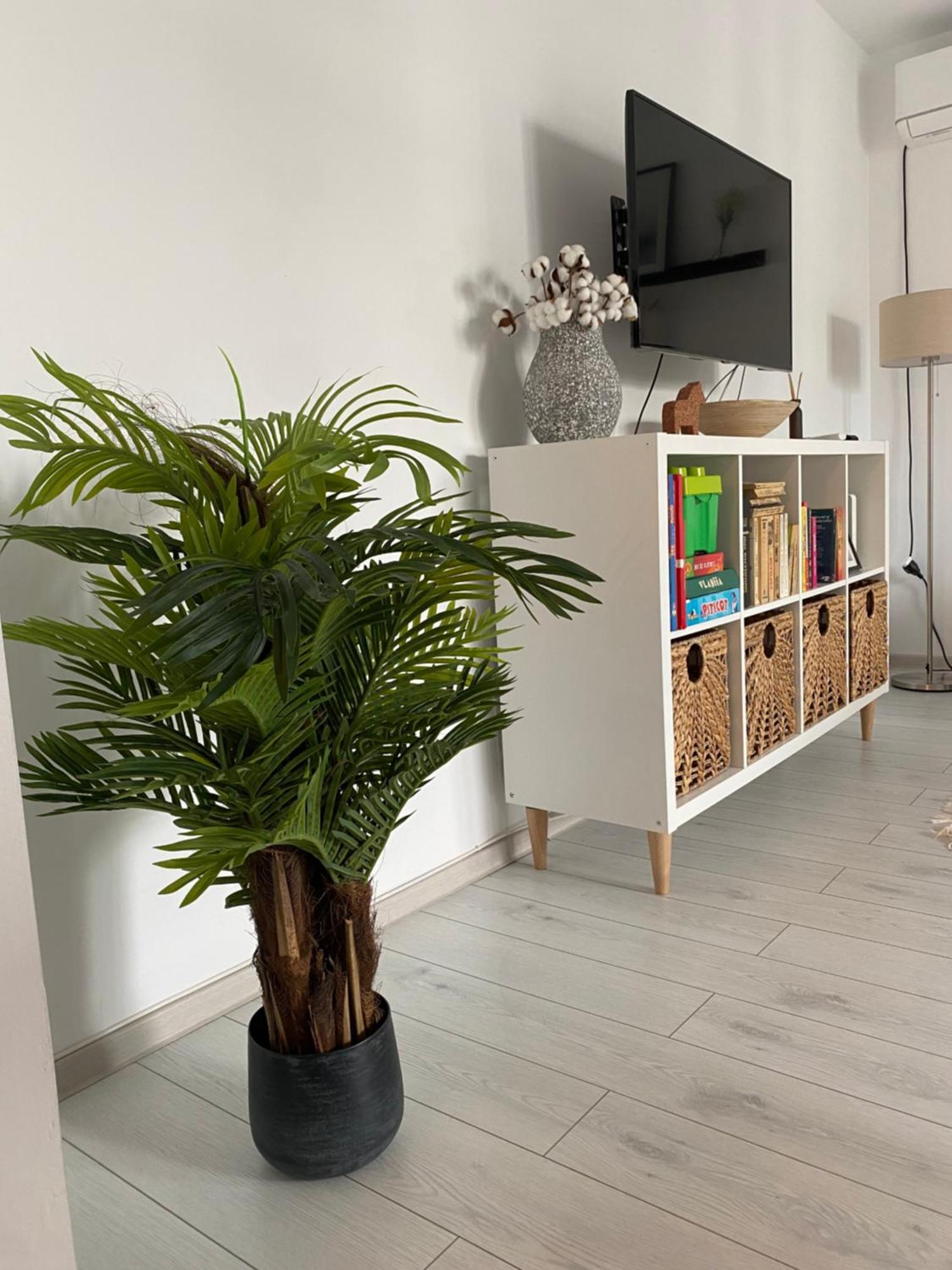 Evan Cozy Flat With Balcony & Parking, 13 September Bukares Bagian luar foto